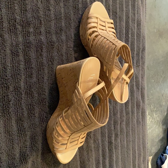 Strappy cork wedges - Picture 2 of 4